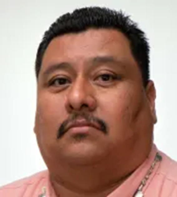 Miguel Flores Jr. headshot